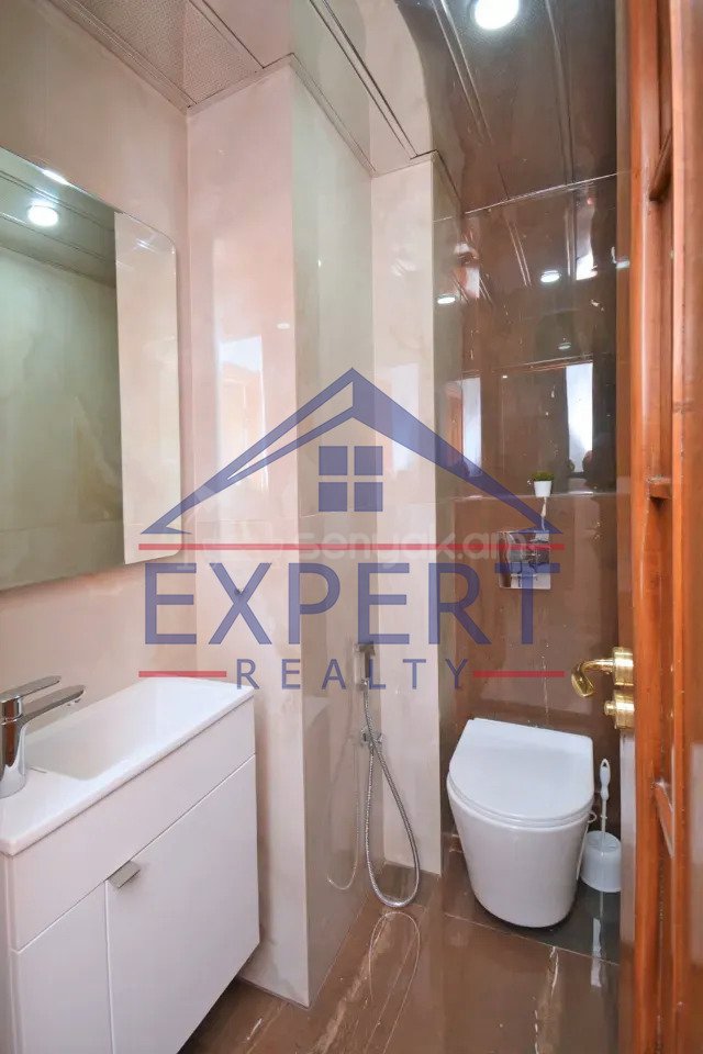 3 Սենյականոց Բնակարան, 86քմ, 6/9 հարկ, Կապիտալ Վերանորոգված, Կահավորված, Արևկող