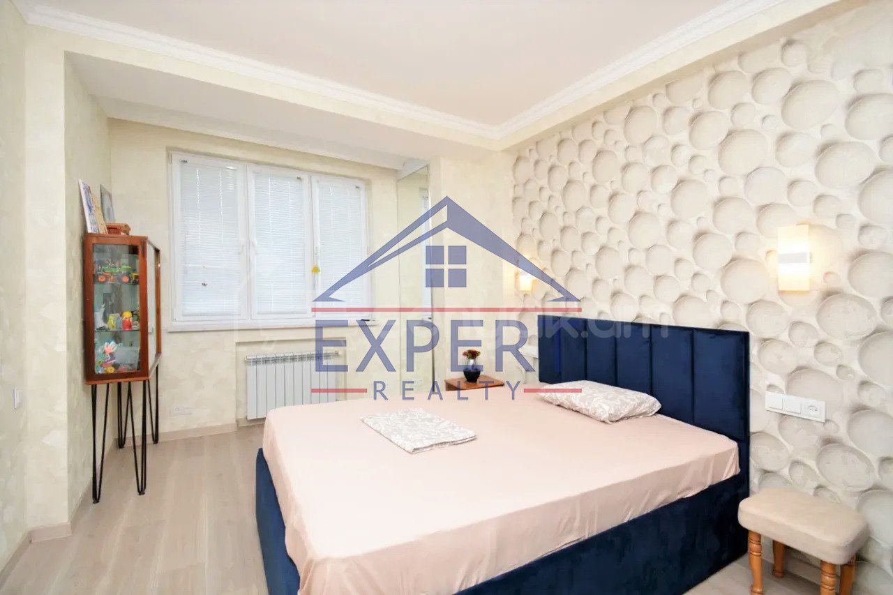 3 Սենյականոց Բնակարան, 86քմ, 6/9 հարկ, Կապիտալ Վերանորոգված, Կահավորված, Արևկող