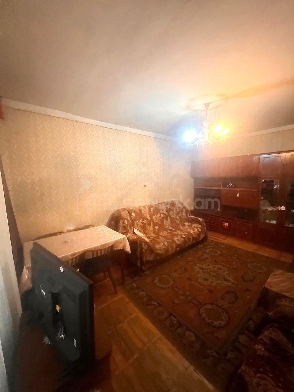 3 Սենյականոց Բնակարան Քարե Շենքում, 75քմ, 2/5 հարկ, Պետական Վիճակում