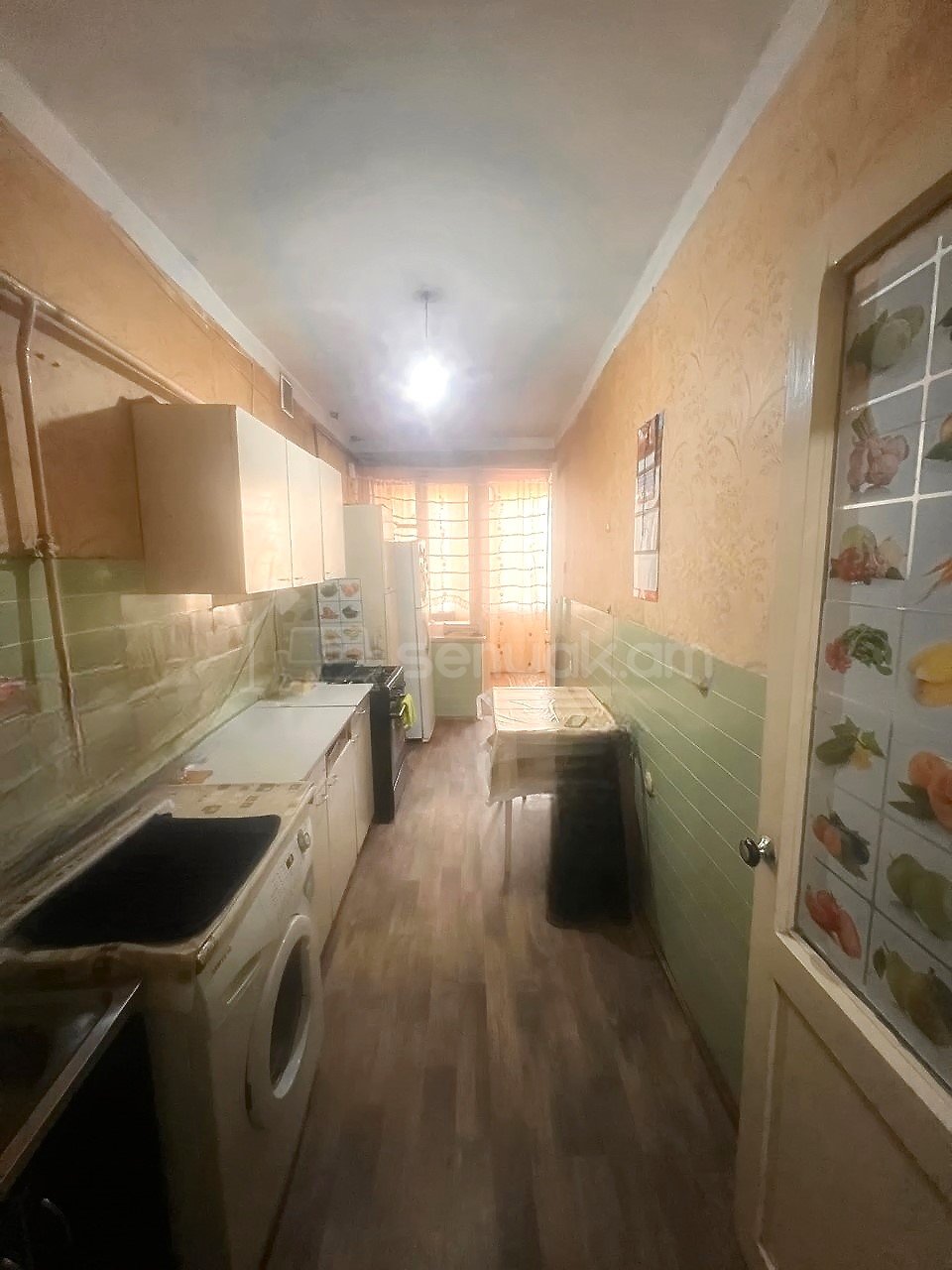 3 Սենյականոց Բնակարան Քարե Շենքում, 75քմ, 2/5 հարկ, Պետական Վիճակում