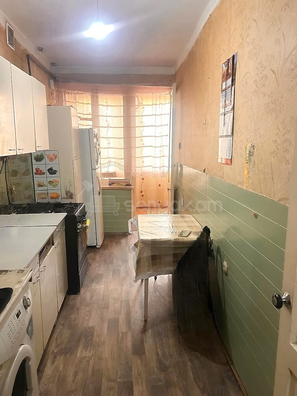 3 Սենյականոց Բնակարան Քարե Շենքում, 75քմ, 2/5 հարկ, Պետական Վիճակում