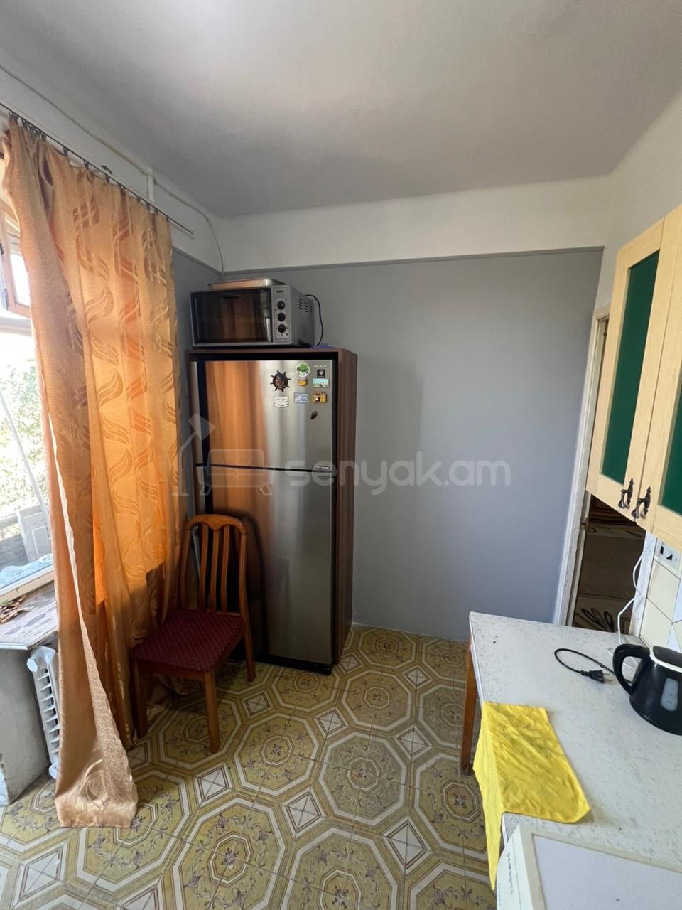 2 Սենյականոց Բնակարան Քարե Շենքում, 65քմ, 4/5 հարկ, Նորմալ Վիճակում, Կահավորված, Արևկող