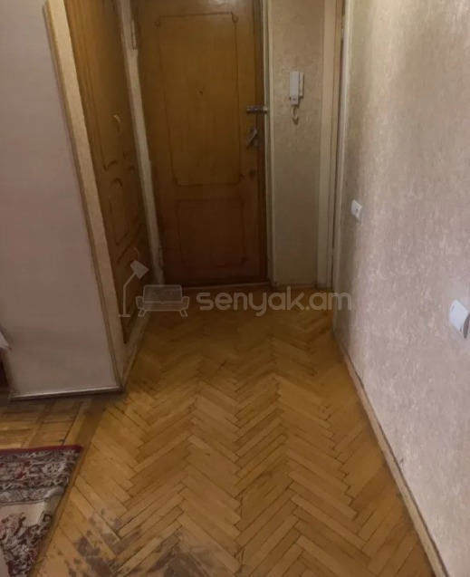 3 Սենյականոց Բնակարան Քարե Շենքում, 120քմ, 5/5 հարկ, Նորմալ Վիճակում