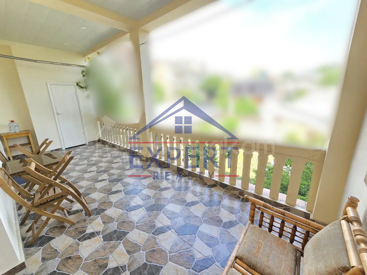 3 Սենյականոց Բնակարան Քարե Շենքում, 100քմ, 3/5 հարկ, Կապիտալ Վերանորոգված, Կահավորված, Արևկող