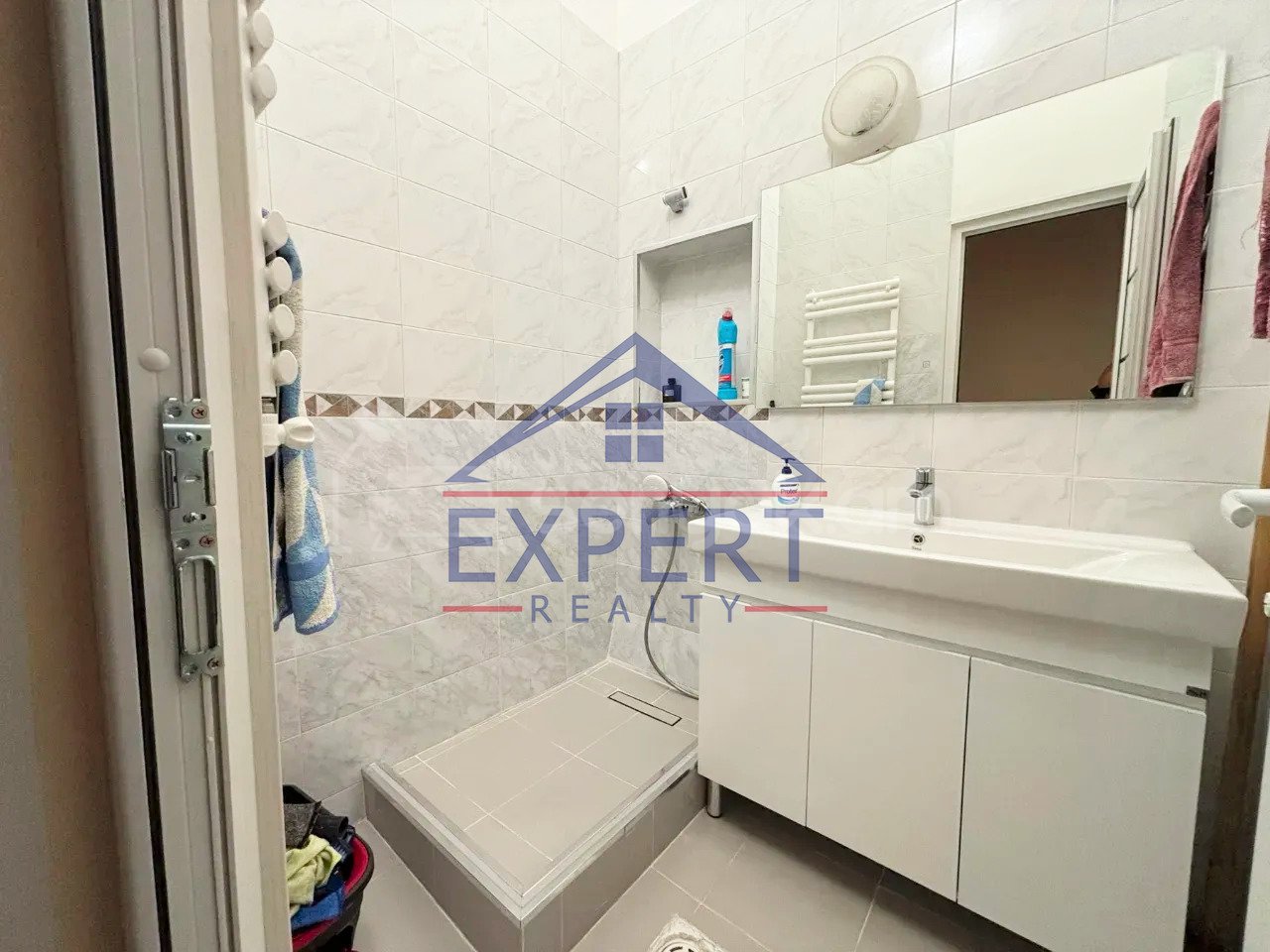 2 Սենյականոց Բնակարան Քարե Շենքում, 80քմ, 5/5 հարկ, Կապիտալ Վերանորոգված, Կահավորված, Արևկող