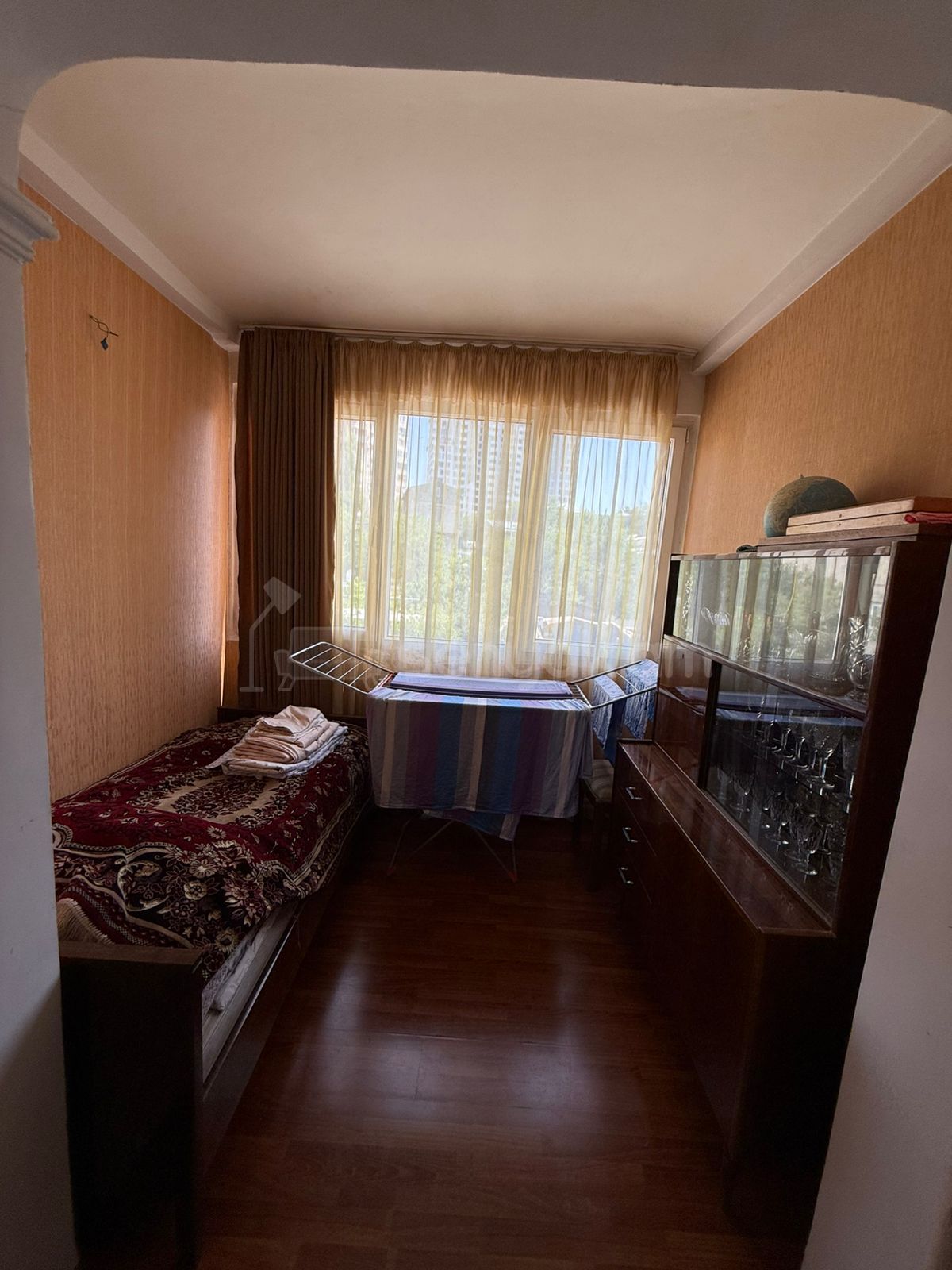 3 Սենյականոց Բնակարան Քարե Շենքում, 77քմ, 4/5 հարկ, Նորմալ Վիճակում