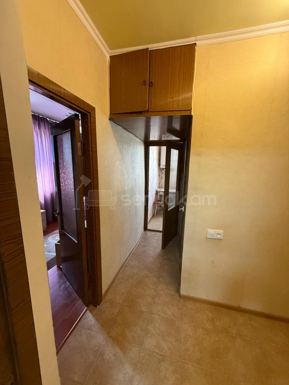 3 Սենյականոց Բնակարան Քարե Շենքում, 77քմ, 4/5 հարկ, Նորմալ Վիճակում