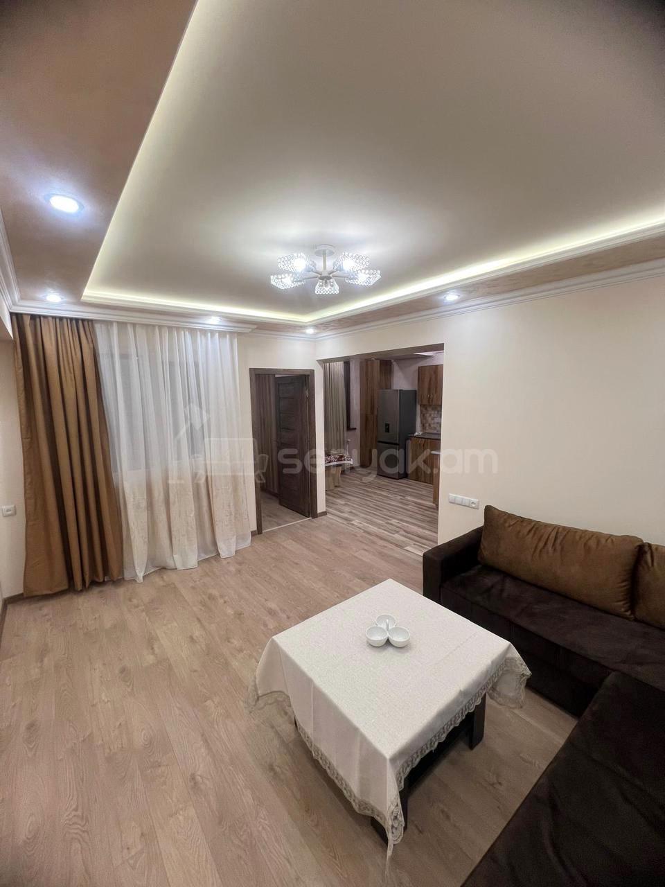 2 Սենյականոց Բնակարան, 45քմ, 9/9 հարկ, Դիզայներական Վերանորոգված, Կահավորված