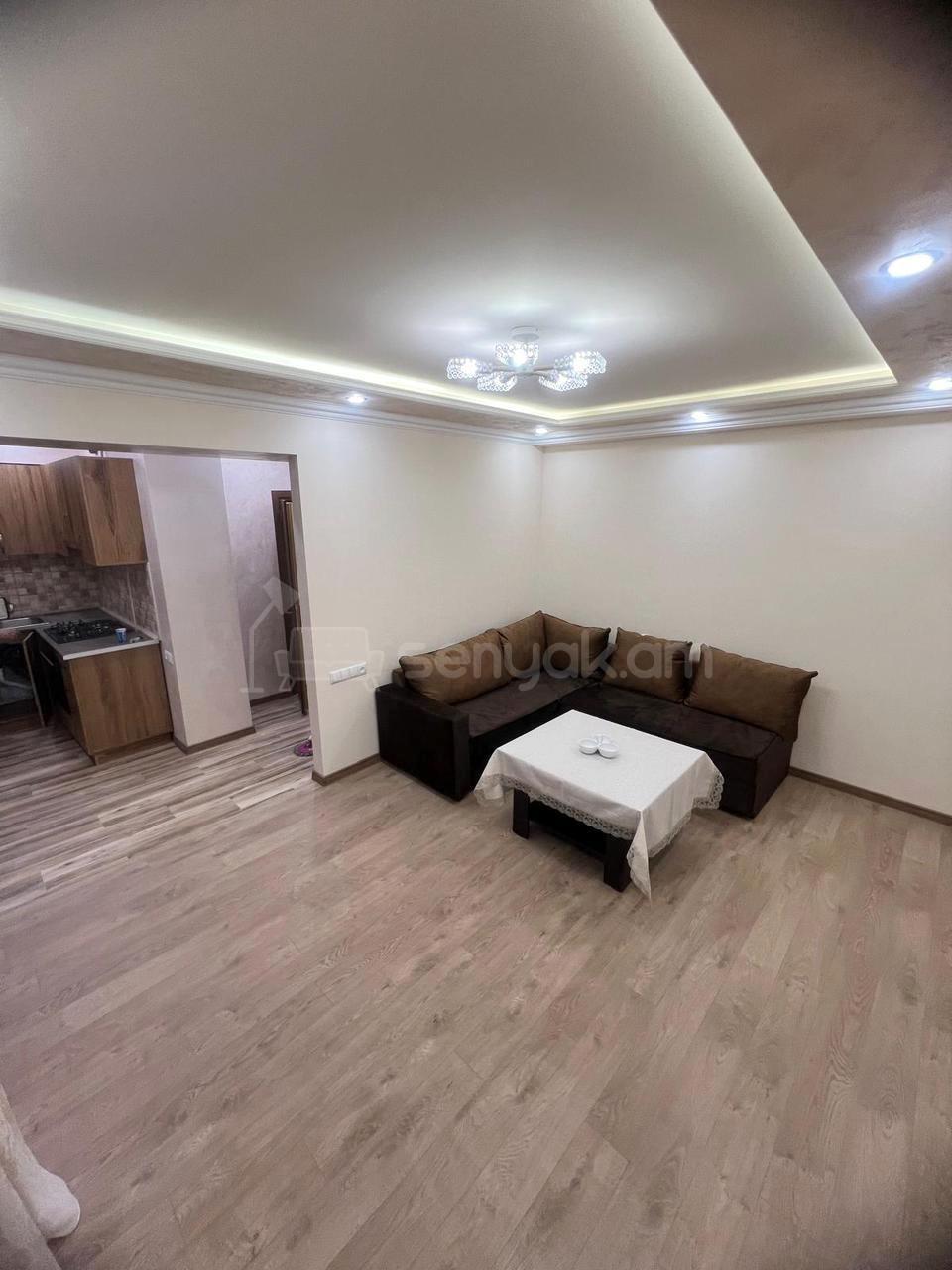 2 Սենյականոց Բնակարան, 45քմ, 9/9 հարկ, Դիզայներական Վերանորոգված, Կահավորված