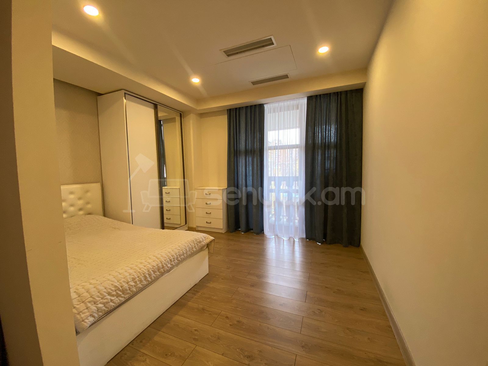 2 Սենյականոց Բնակարան Նորակառույցում, 40քմ, 5/14 հարկ, Կապիտալ Վերանորոգված