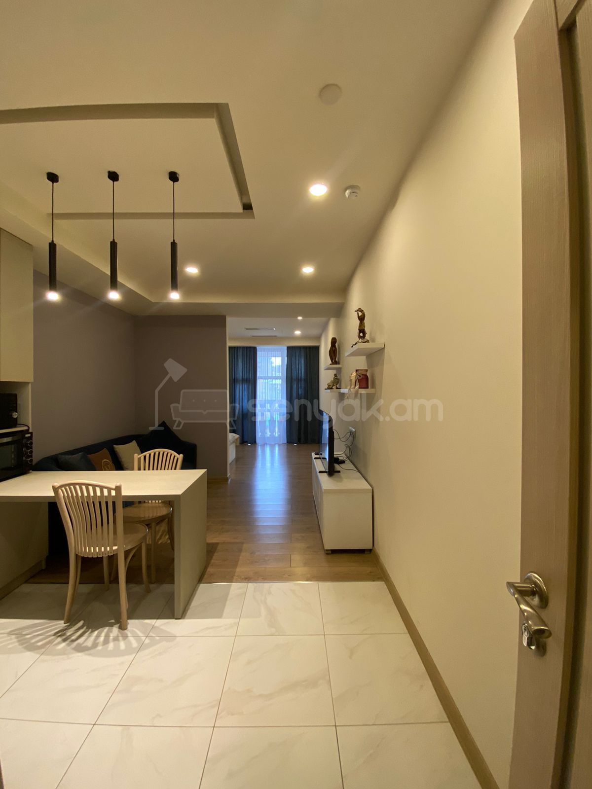 2 Սենյականոց Բնակարան Նորակառույցում, 40քմ, 5/14 հարկ, Կապիտալ Վերանորոգված