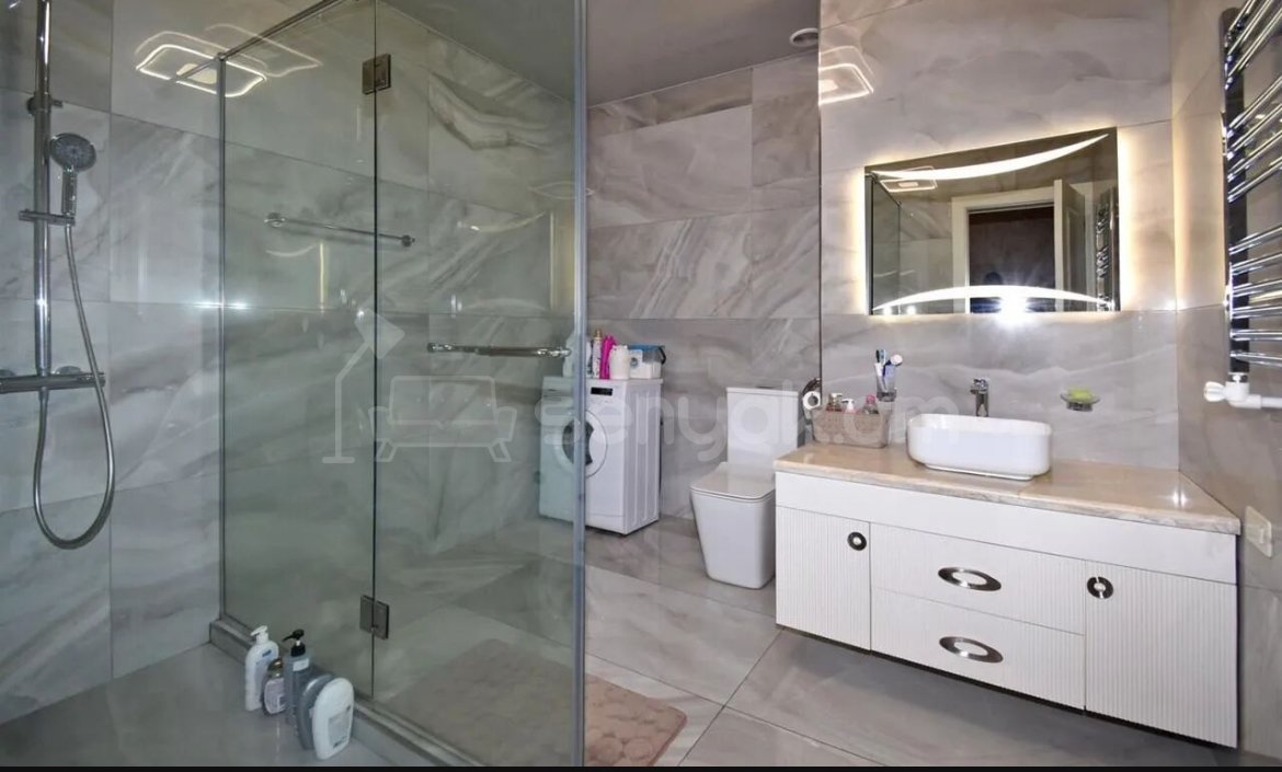 4 Սենյականոց Բնակարան Նորակառույց Քարե Շենքում, 245քմ, 5/6 հարկ, Դիզայներական Վերանորոգված