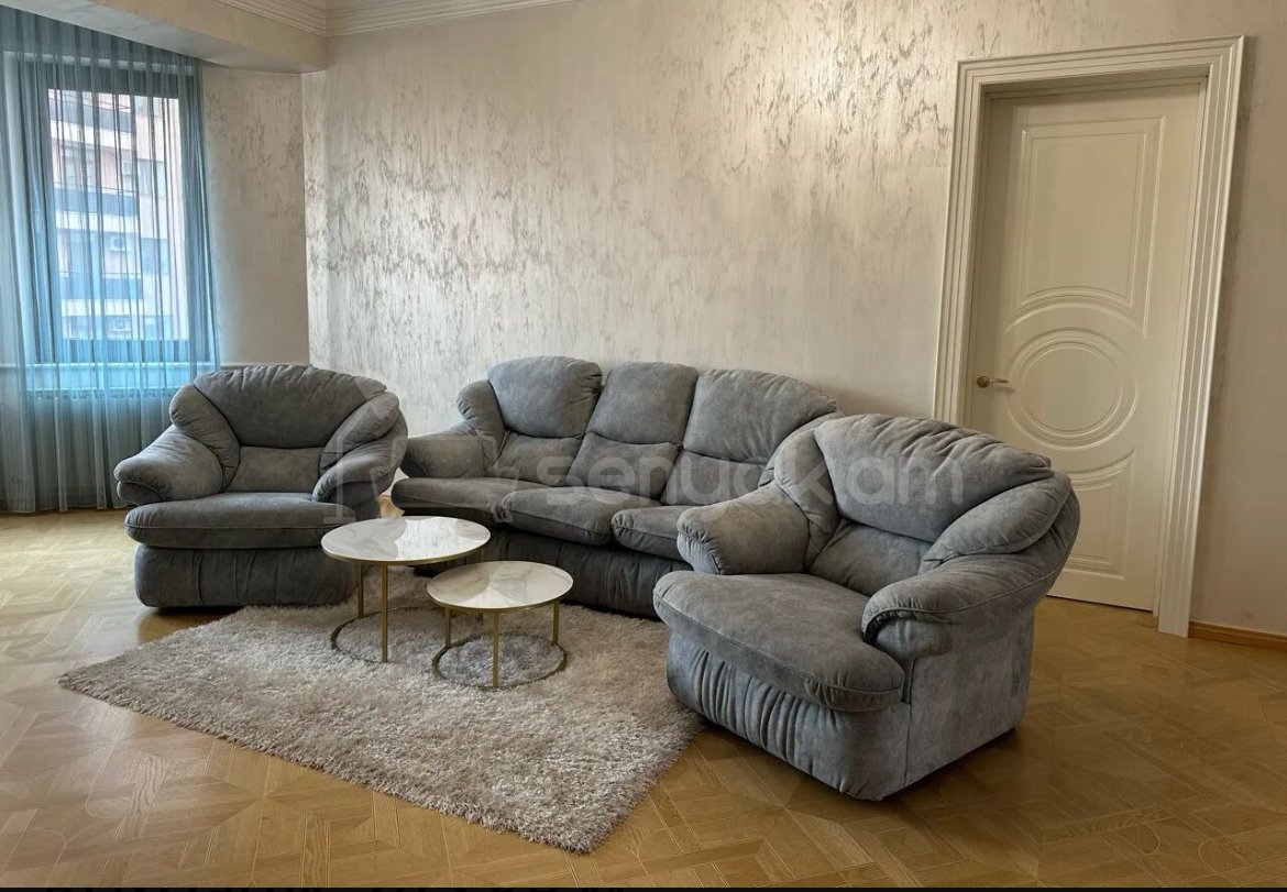 4 Սենյականոց Բնակարան Նորակառույց Քարե Շենքում, 245քմ, 5/6 հարկ, Դիզայներական Վերանորոգված