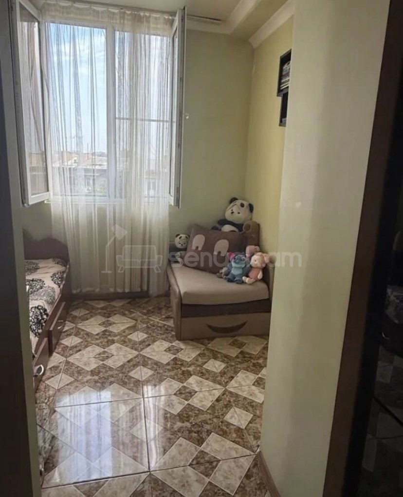 2 Սենյականոց Բնակարան Քարե Շենքում, 42քմ, 4/4 հարկ, Կապիտալ Վերանորոգված