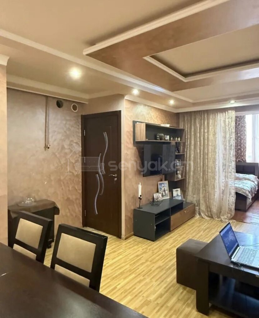 2 Սենյականոց Բնակարան Քարե Շենքում, 42քմ, 4/4 հարկ, Կապիտալ Վերանորոգված