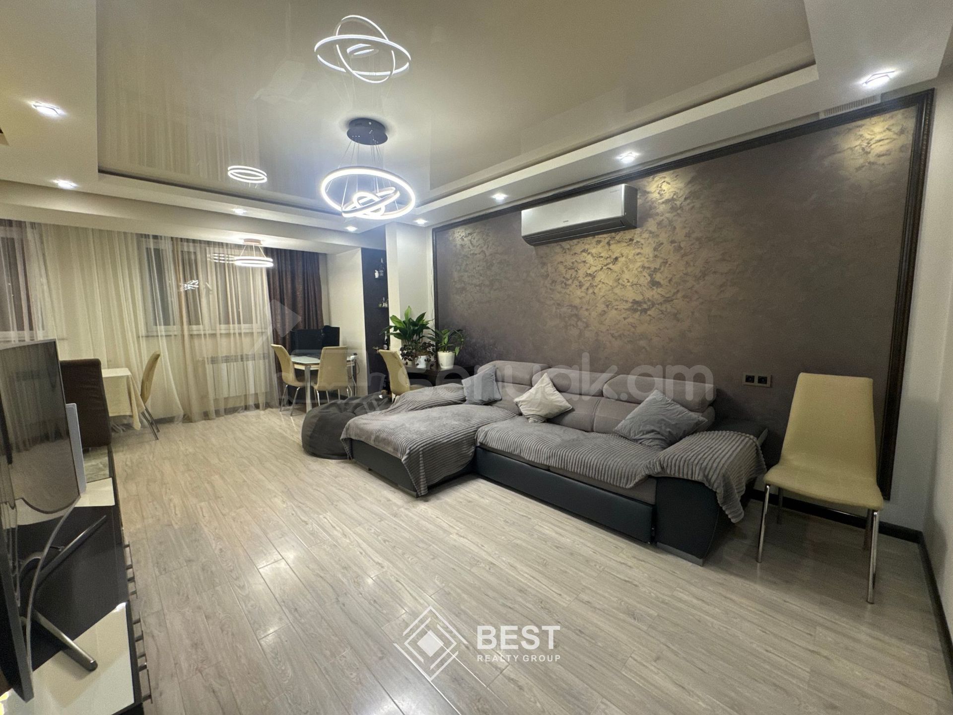 3 Սենյականոց Բնակարան, 70քմ, 5/9 հարկ, Կապիտալ Վերանորոգված