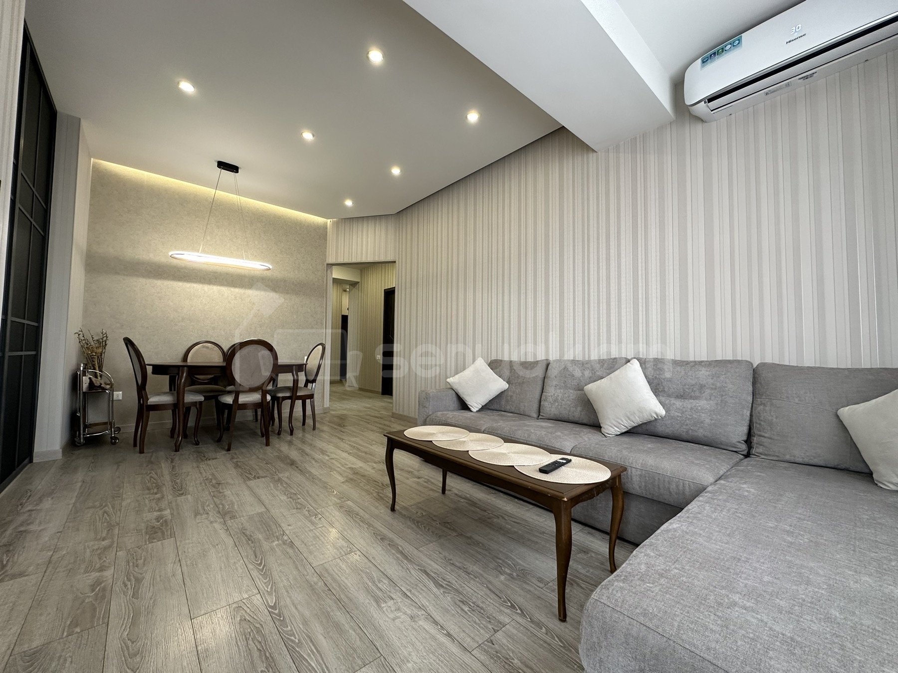 4 Սենյականոց Բնակարան Նորակառույցում, 96քմ, 13/14 հարկ, Կապիտալ Վերանորոգված