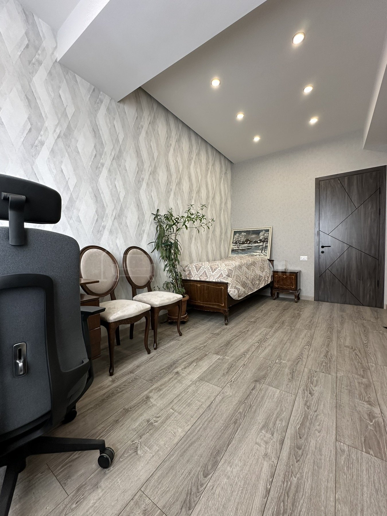 4 Սենյականոց Բնակարան Նորակառույցում, 96քմ, 13/14 հարկ, Կապիտալ Վերանորոգված