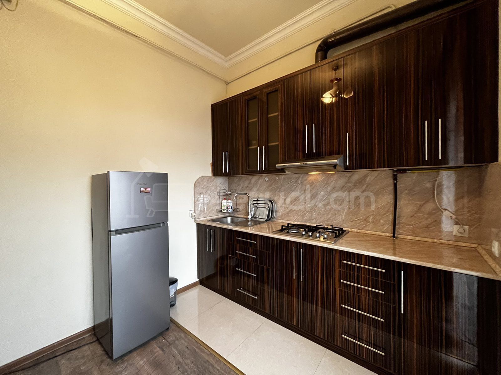 1 Սենյականոց Բնակարան Քարե Շենքում, 45քմ, 4/5 հարկ, Կապիտալ Վերանորոգված, Կահավորված, Արևկող