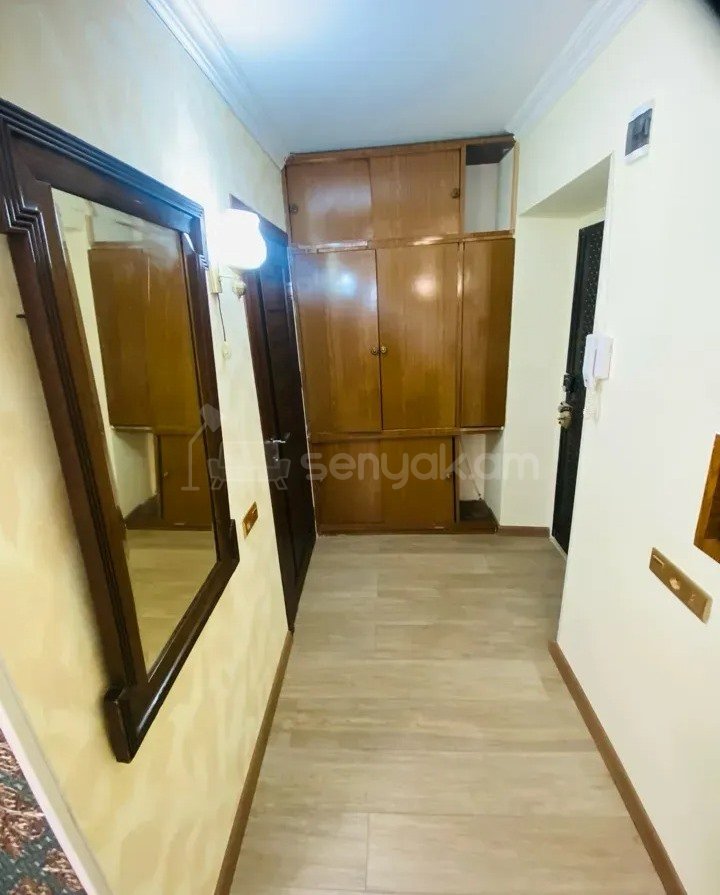 2 Սենյականոց Բնակարան Քարե Շենքում, 41քմ, 4/5 հարկ, Կապիտալ Վերանորոգված