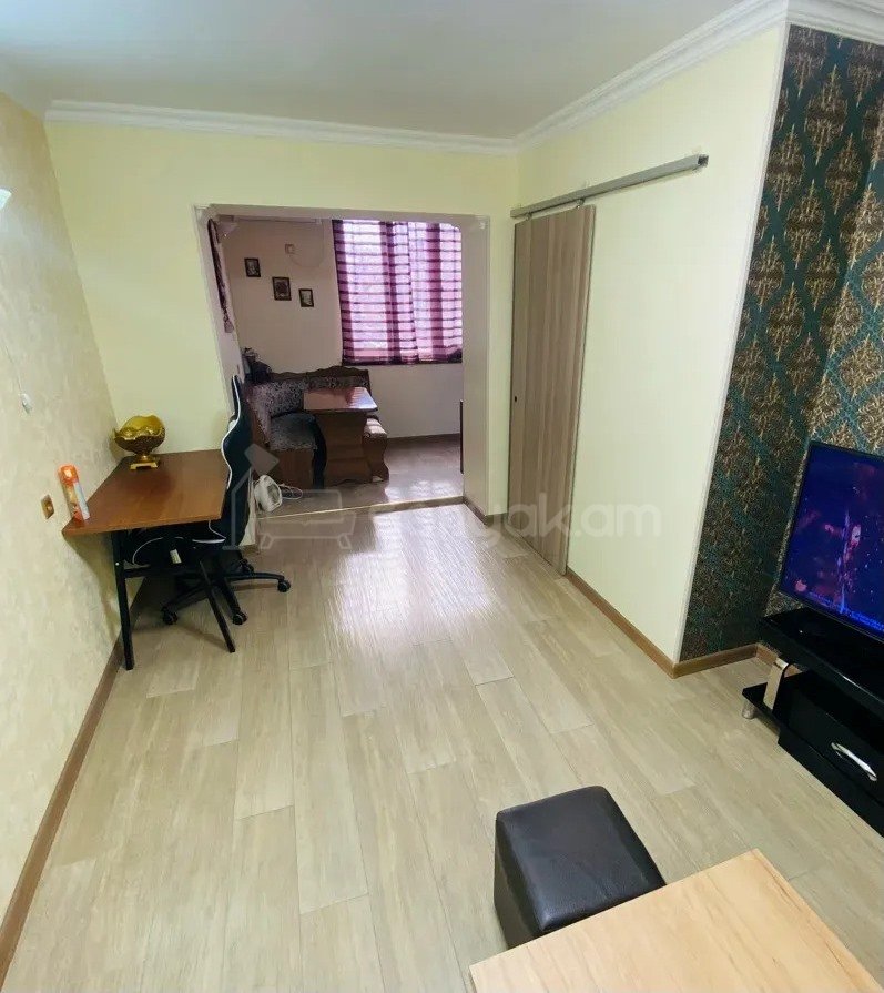 2 Սենյականոց Բնակարան Քարե Շենքում, 41քմ, 4/5 հարկ, Կապիտալ Վերանորոգված