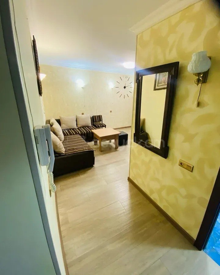 2 Սենյականոց Բնակարան Քարե Շենքում, 41քմ, 4/5 հարկ, Կապիտալ Վերանորոգված