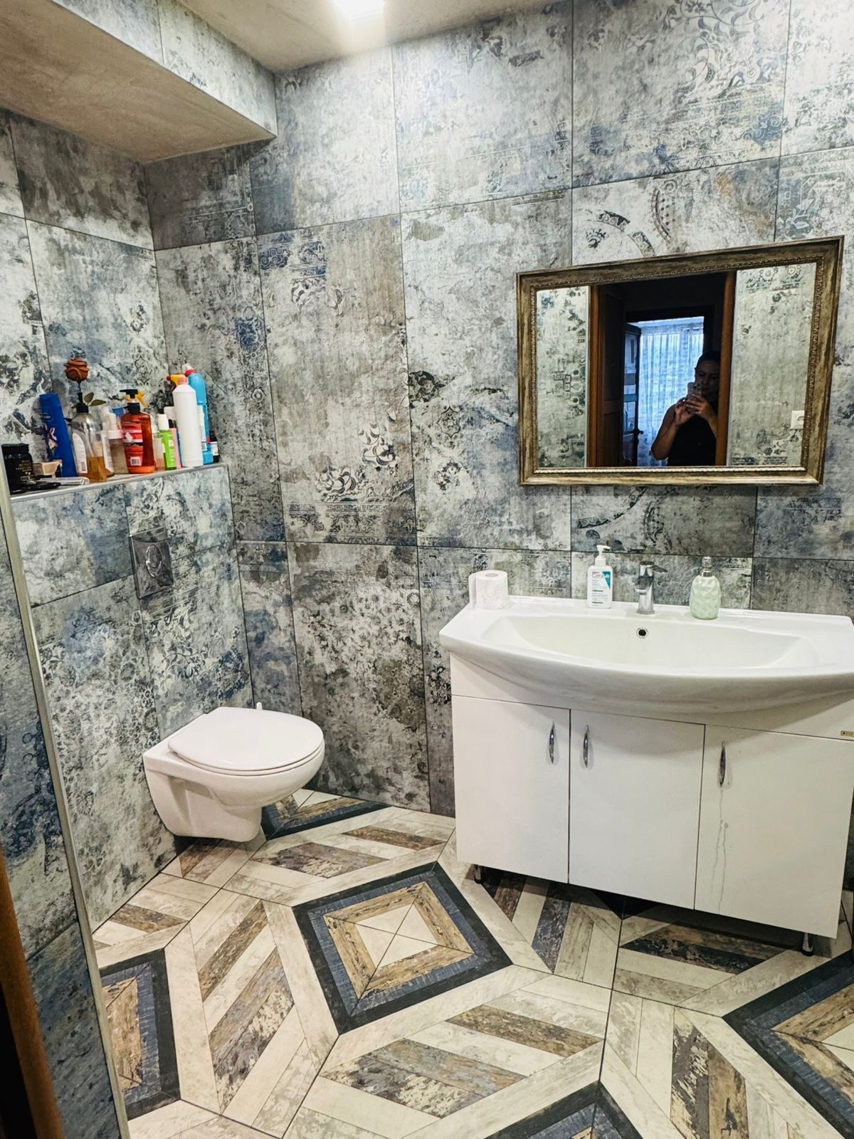 3 Սենյականոց Բնակարան, 90քմ, 5/15 հարկ, Նորմալ Վիճակում, Կահավորված