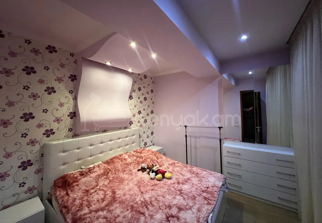 2 Սենյականոց Բնակարան, 50քմ, 3/9 հարկ, Նորմալ Վիճակում, Կահավորված