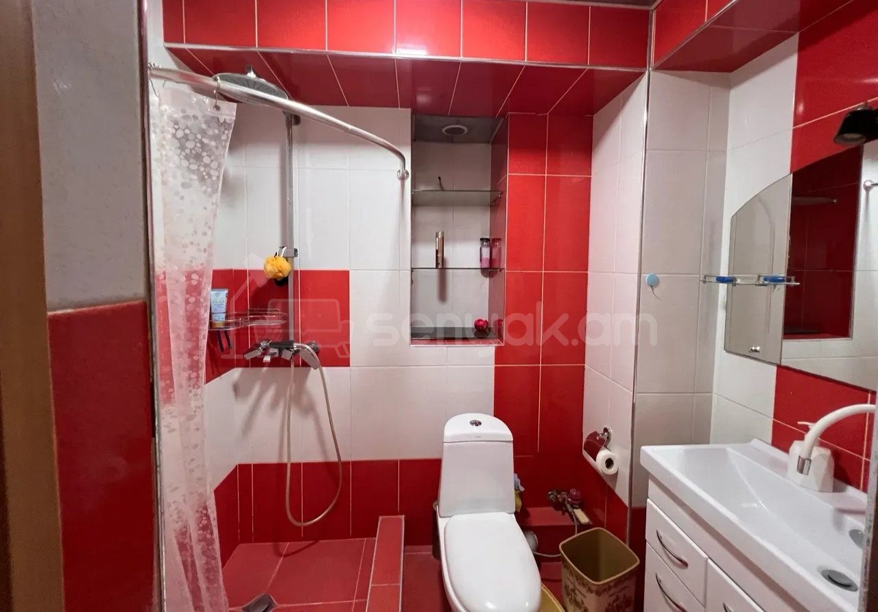 2 Սենյականոց Բնակարան, 50քմ, 3/9 հարկ, Նորմալ Վիճակում, Կահավորված