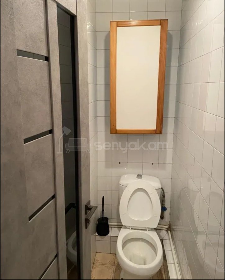 3 Սենյականոց Բնակարան, 80քմ, 5/9 հարկ, Նորմալ Վիճակում, Կահավորված