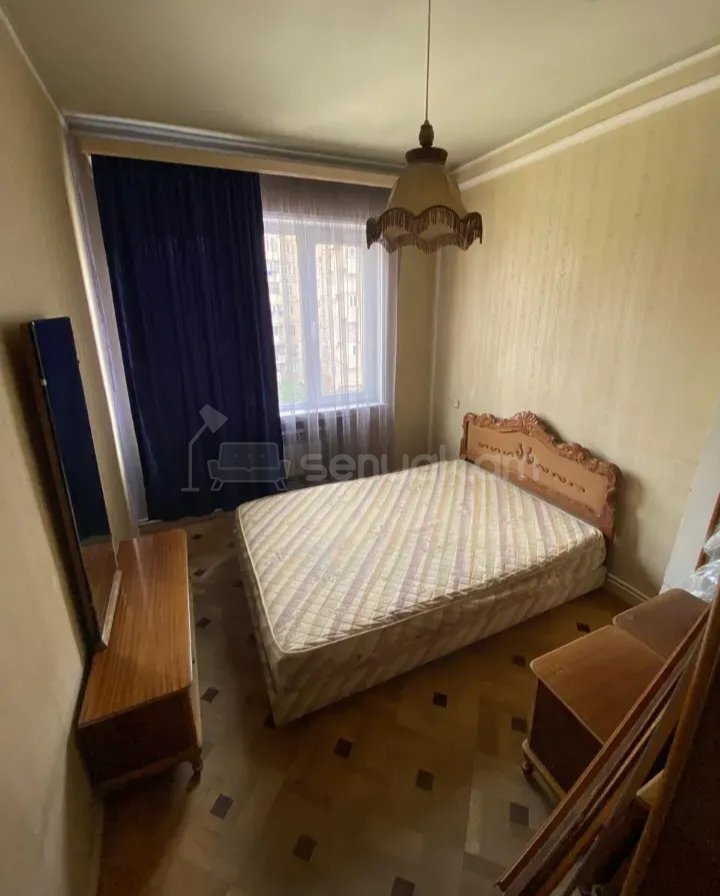 3 Սենյականոց Բնակարան, 80քմ, 5/9 հարկ, Նորմալ Վիճակում, Կահավորված