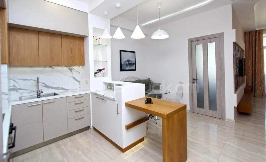 2 Սենյականոց Բնակարան, 60քմ, 5/10 հարկ, Դիզայներական Վերանորոգված, Կահավորված, Արևկող