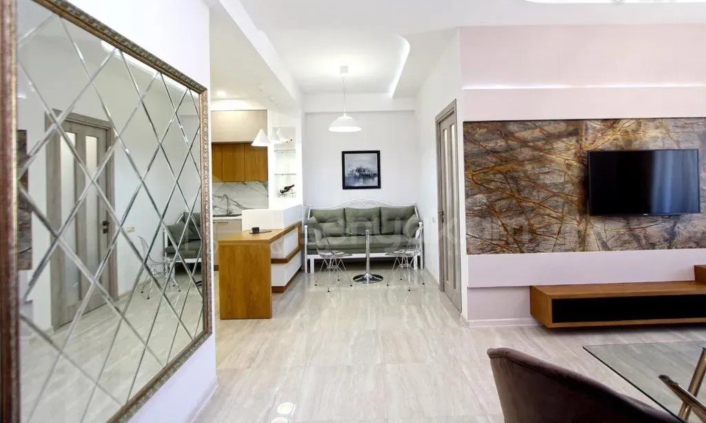 2 Սենյականոց Բնակարան, 60քմ, 5/10 հարկ, Դիզայներական Վերանորոգված, Կահավորված, Արևկող