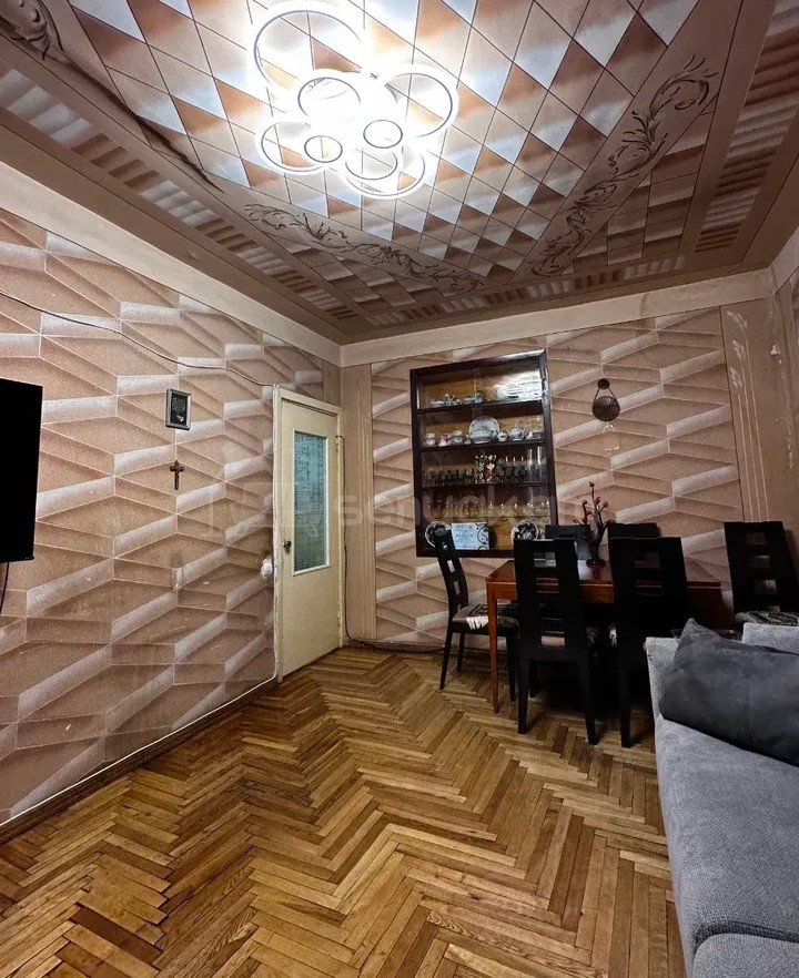 1 Սենյականոց Բնակարան Քարե Շենքում, 49քմ, 4/5 հարկ, Նորմալ Վիճակում