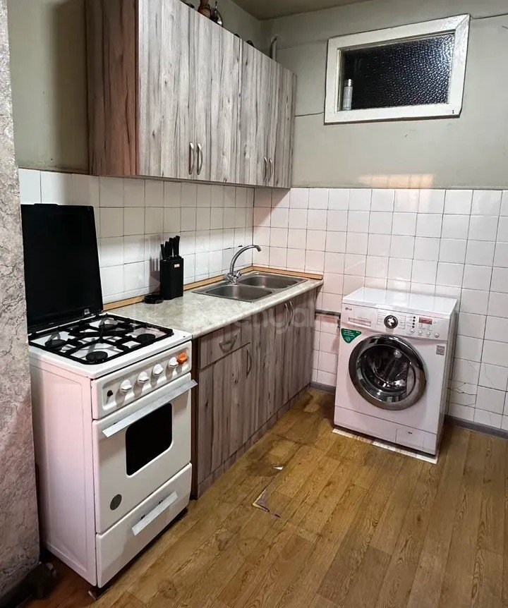 1 Սենյականոց Բնակարան Քարե Շենքում, 49քմ, 4/5 հարկ, Նորմալ Վիճակում