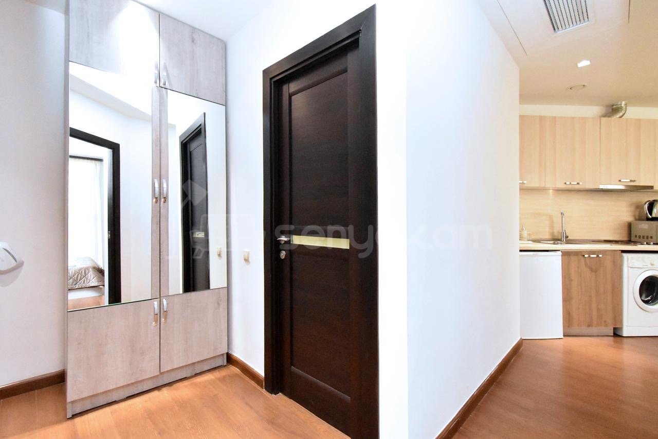 2 Սենյականոց Բնակարան Նորակառույցում, 40քմ, 4/17 հարկ, Կապիտալ Վերանորոգված, Կահավորված, Արևկող