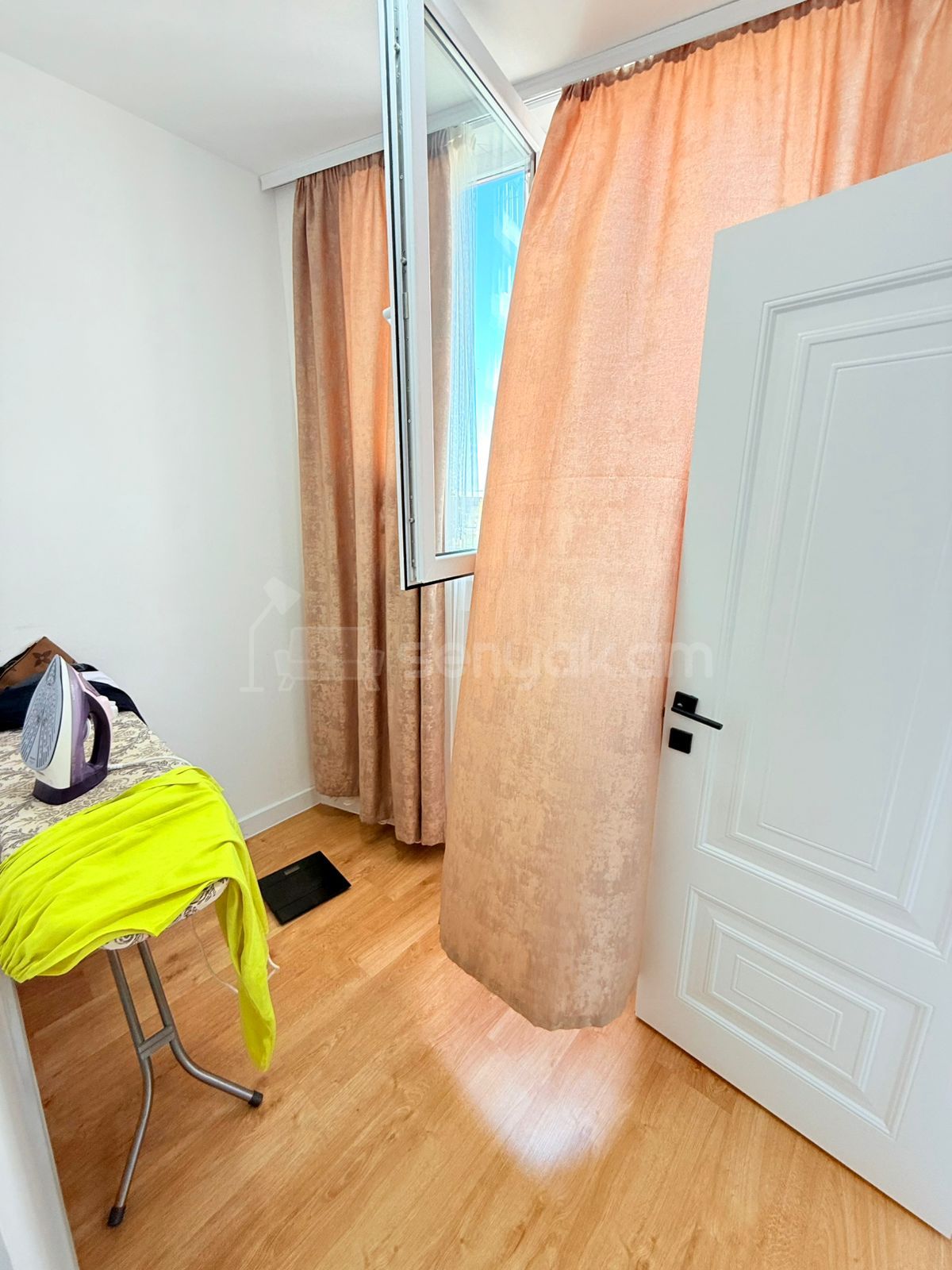 2 Սենյականոց Բնակարան, 45քմ, 4/16 հարկ, Դիզայներական Վերանորոգված, Կահավորված, Արևկող