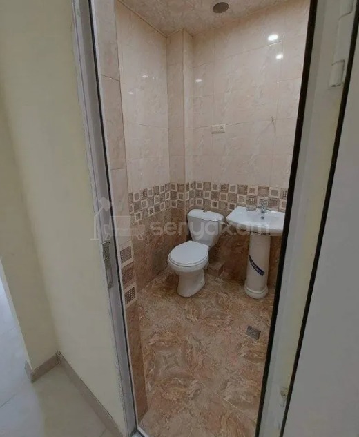 2 Սենյականոց Բնակարան Քարե Շենքում, 55քմ, 4/4 հարկ, Նորմալ Վիճակում