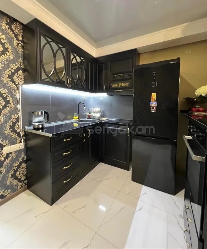 2 Սենյականոց Բնակարան, 65քմ, 4/9 հարկ, Կապիտալ Վերանորոգված, Կահավորված, Արևկող