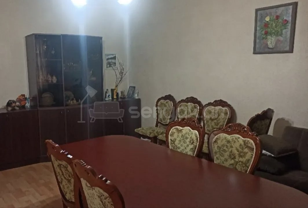 3 Սենյականոց Բնակարան Քարե Շենքում, 78քմ, 1/1 հարկ, Նորմալ Վիճակում, Կահավորված