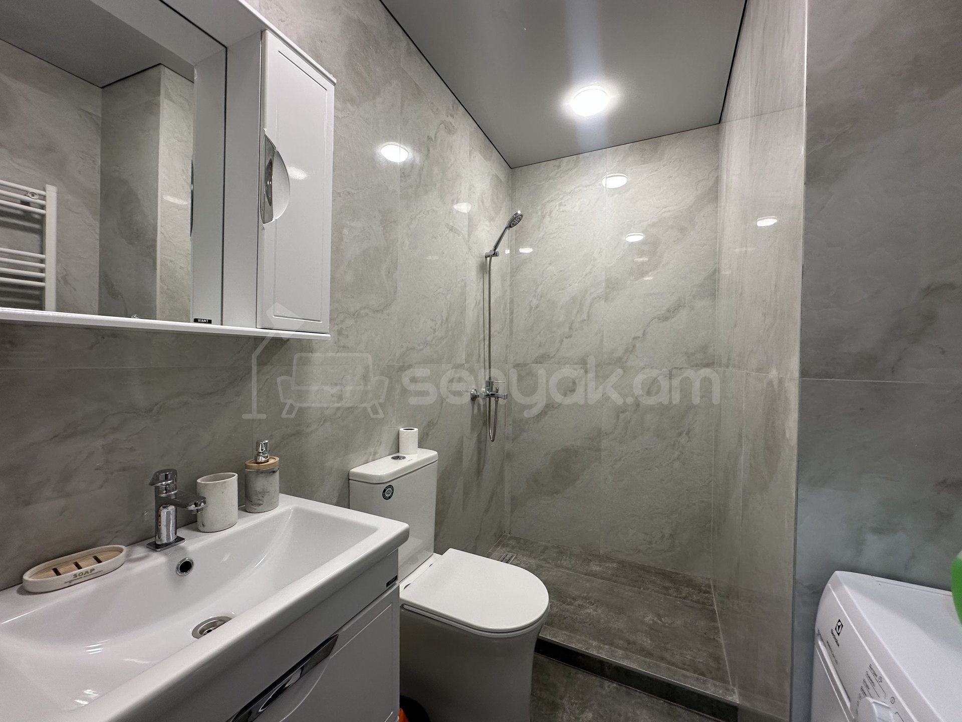 2 Սենյականոց Բնակարան Նորակառույցում, 52քմ, 5/15 հարկ, Դիզայներական Վերանորոգված, Կահավորված, Արևկող