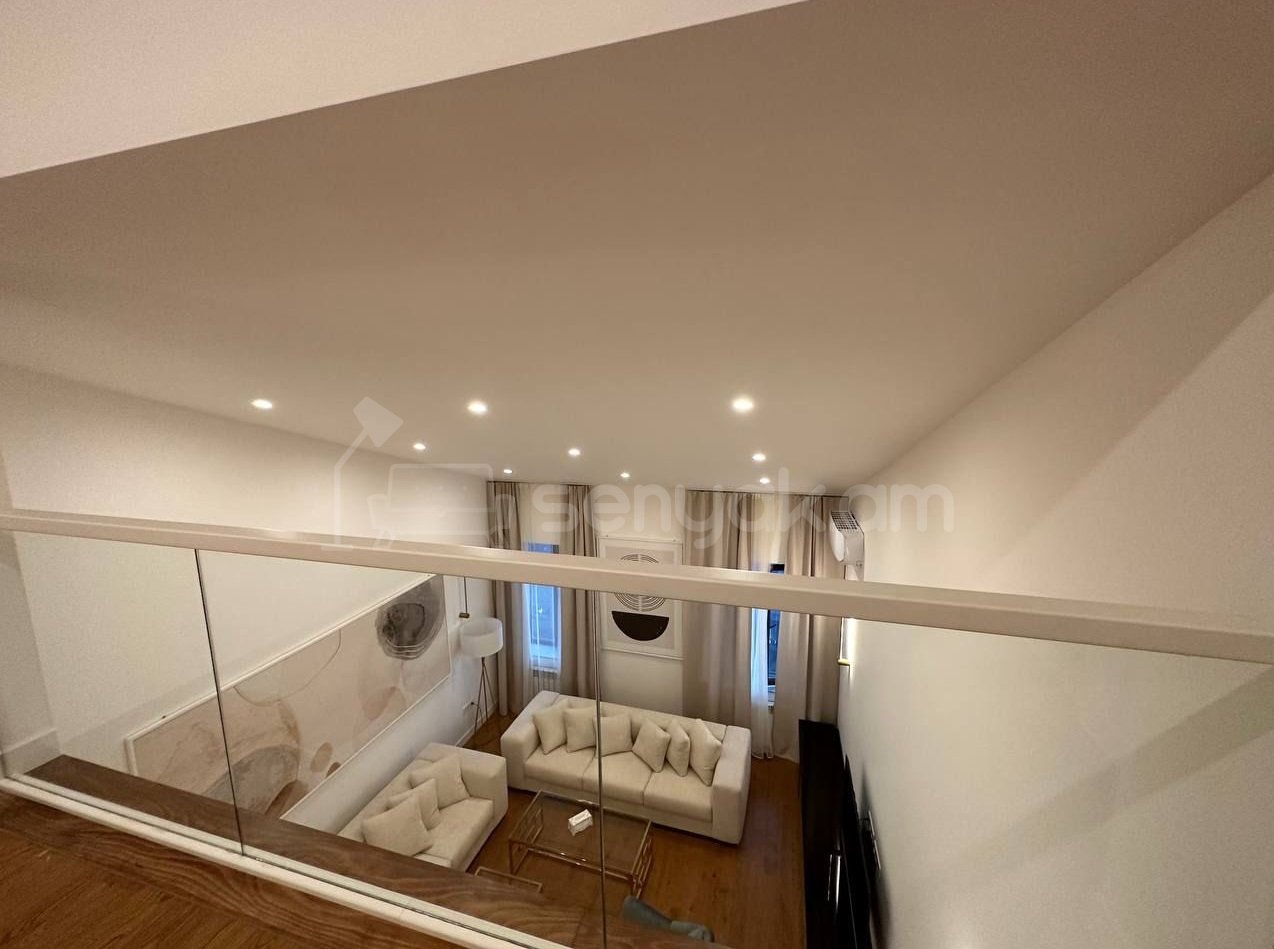 4 Սենյականոց Բնակարան Քարե Շենքում, 145քմ, 5/5 հարկ, Դիզայներական Վերանորոգված