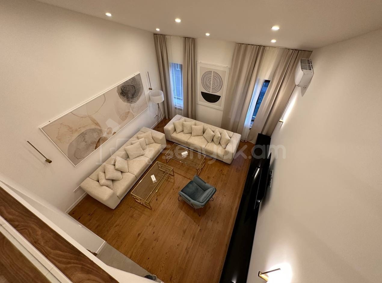 4 Սենյականոց Բնակարան Քարե Շենքում, 145քմ, 5/5 հարկ, Դիզայներական Վերանորոգված