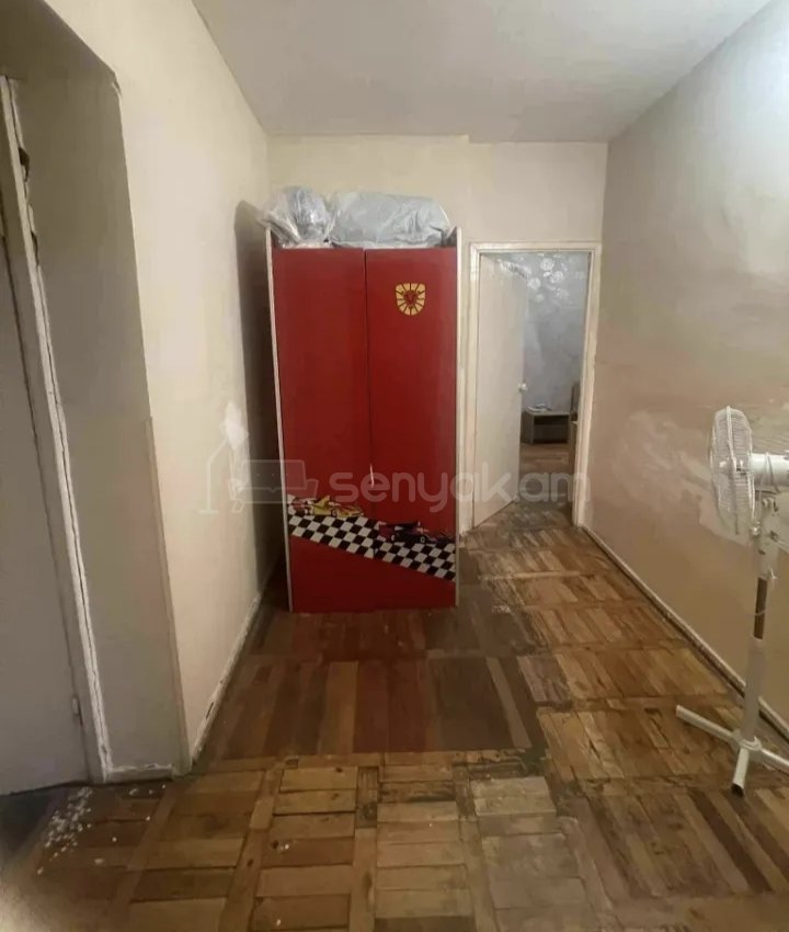 3 Սենյականոց Բնակարան Քարե Շենքում, 68քմ, 3/5 հարկ, Նորմալ Վիճակում, Արևկող