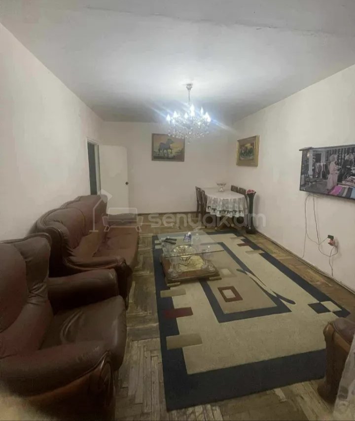 3 Սենյականոց Բնակարան Քարե Շենքում, 68քմ, 3/5 հարկ, Նորմալ Վիճակում, Արևկող