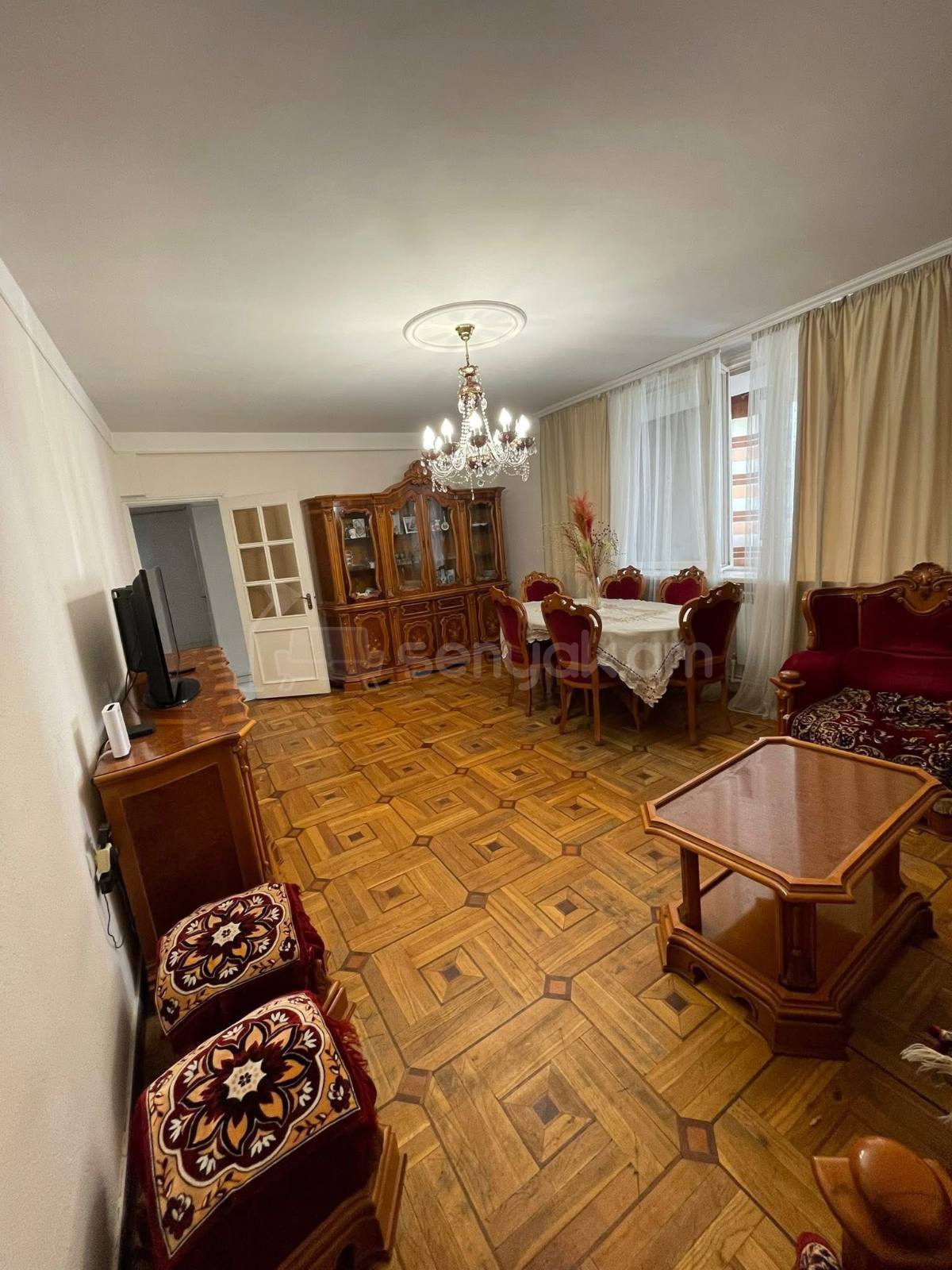 3 Սենյականոց Բնակարան, 95քմ, 5/13 հարկ, Նորմալ Վիճակում