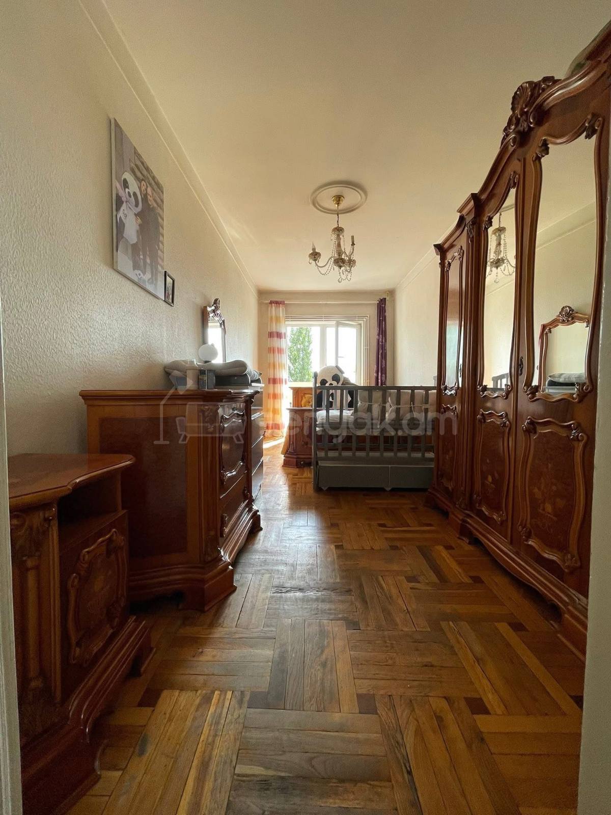 3 Սենյականոց Բնակարան, 95քմ, 5/13 հարկ, Նորմալ Վիճակում