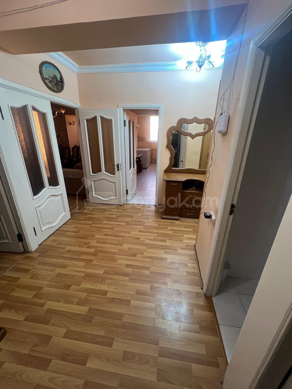 3 Սենյականոց Բնակարան, 78քմ, 2/9 հարկ, Նորմալ Վիճակում