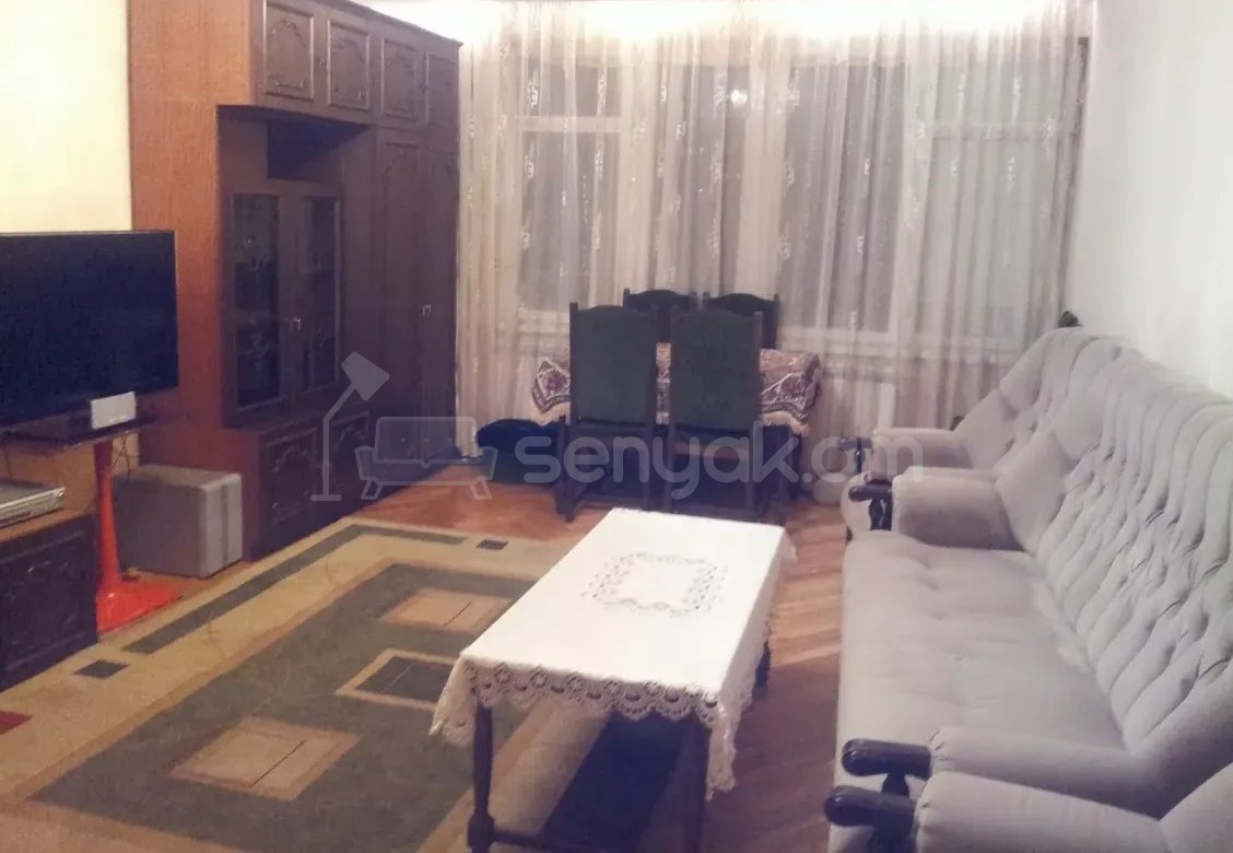 2 Սենյականոց Բնակարան Քարե Շենքում, 70քմ, 5/5 հարկ, Նորմալ Վիճակում, Կահավորված