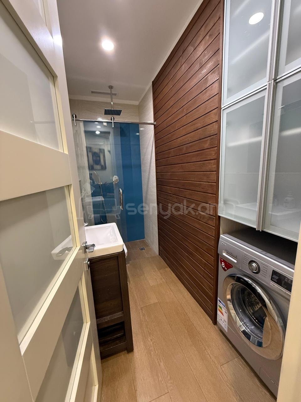 3 Սենյականոց Բնակարան Քարե Շենքում, 90քմ, 3/5 հարկ, Դիզայներական Վերանորոգված, Կահավորված, Արևկող